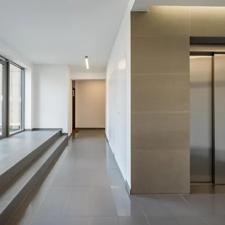 New Comfort 569 By Bookinghost アパート *