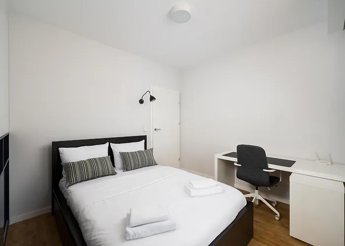 New Comfort 569 By Bookinghost * Warszawa