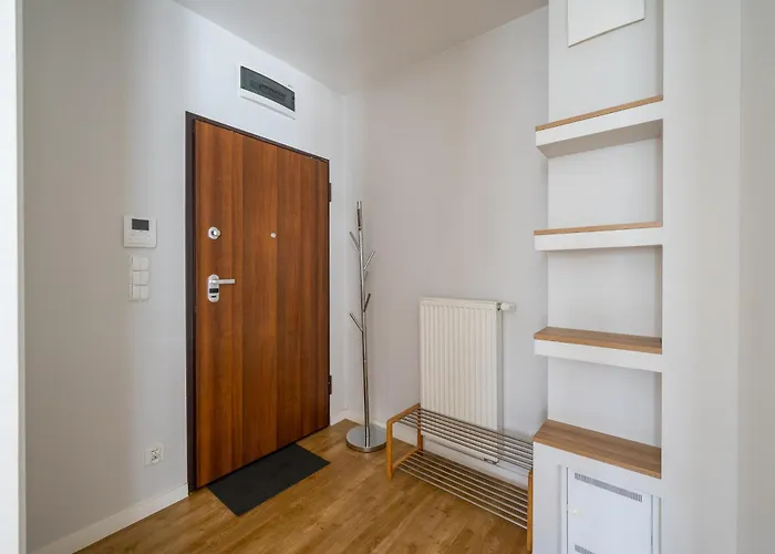 New Comfort 569 By Bookinghost * Varsó